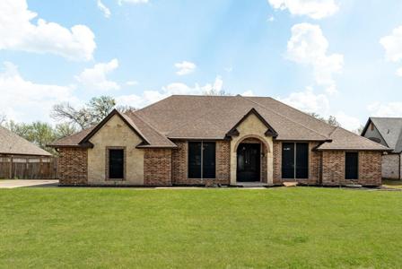 3221 Crossbridge Circle