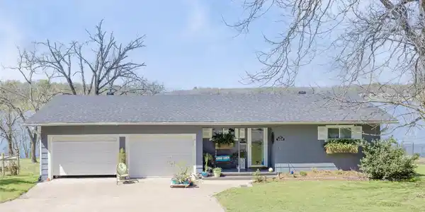 4 A Burr Oak Drive