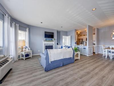 2164 Tanglewood Boulevard