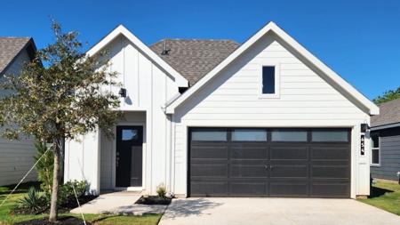 654 CAPSTONE Circle