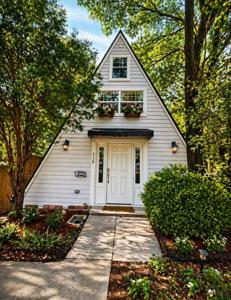 716 Lakeland Road