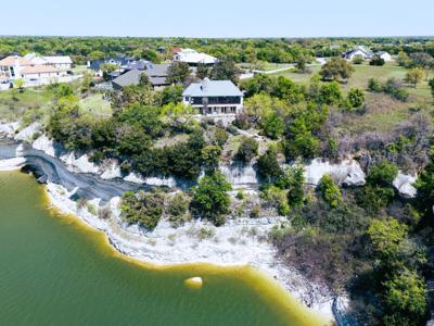 10069 Lakeview Court