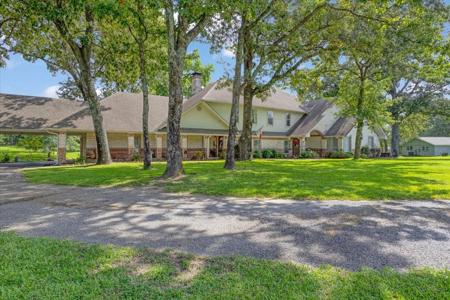 6130 Peninsula Circle