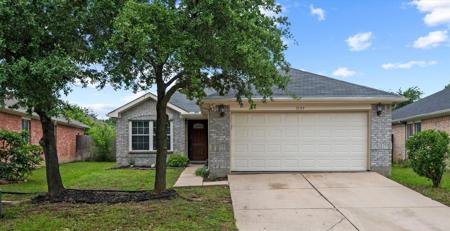 5589 Hunters Bend Lane