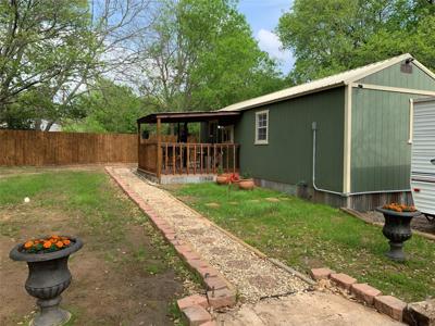 111 Live Oak Loop