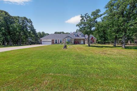111 Lone Star Drive