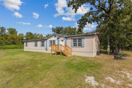 901 County Road 2406