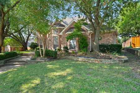 1718 Lake Bluff Drive