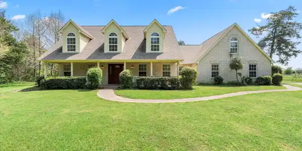 9006 County Road 2175