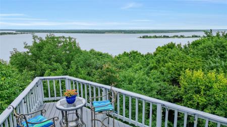 218 Island View Drive