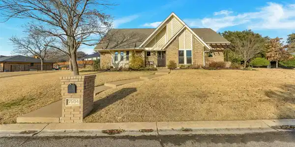 7504 Lochwood Court