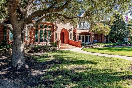 624 Moraine Way