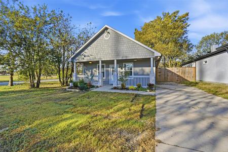 124 Chris Drive