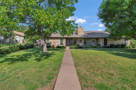 4900 Del Rio Court