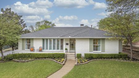 6805 Redstart Lane