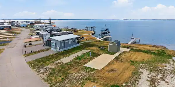 5224 Waterfront Road