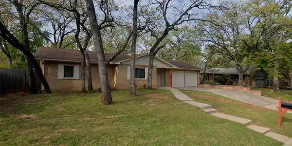 1105 Pine Ridge Drive