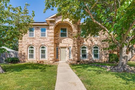 2213 Loretta Lane