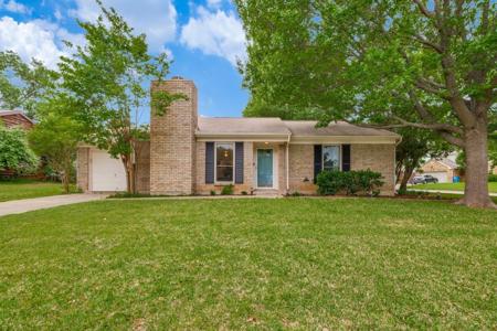 1041 S Riverside Drive