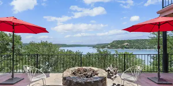 380 Chism Trail