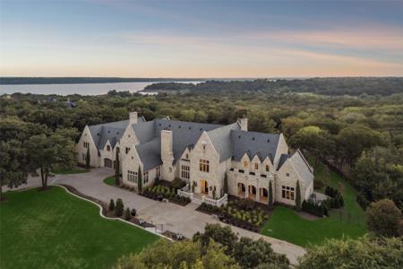 2105 Bayshore Drive
