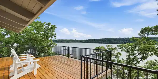 28 Lake Point Drive