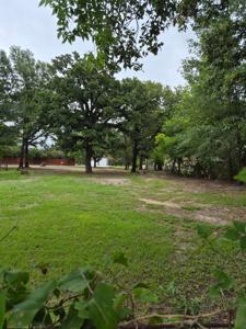 812 Red Oak Drive