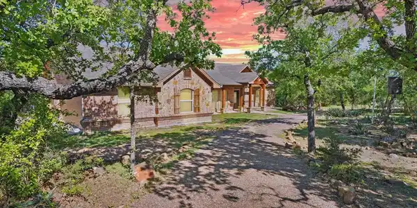 255 Stagecoach Trail