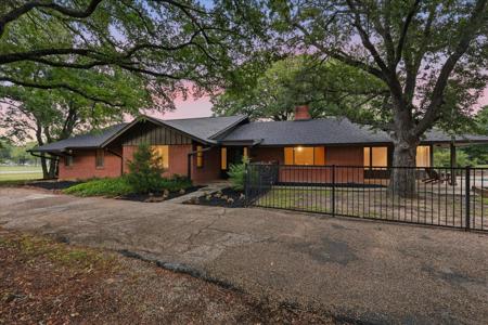 3694 Green Meadow Lane