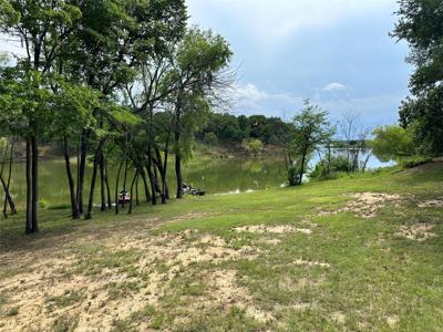 551 Horseshoe Trail