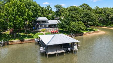 154 Bayside Circle