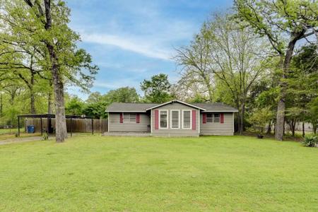 801 Cedarcrest Drive