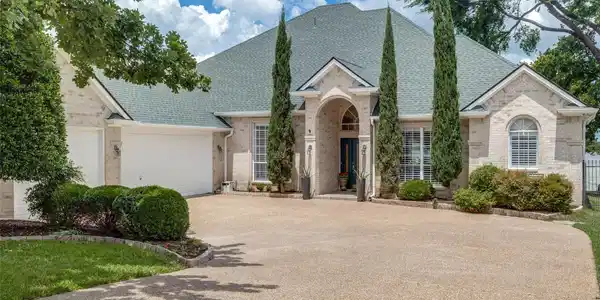 433 Schooner Drive