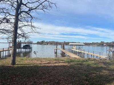 148 Bay Drive