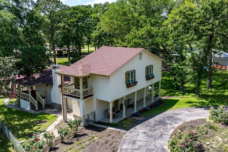 1501 Oak Shore Drive
