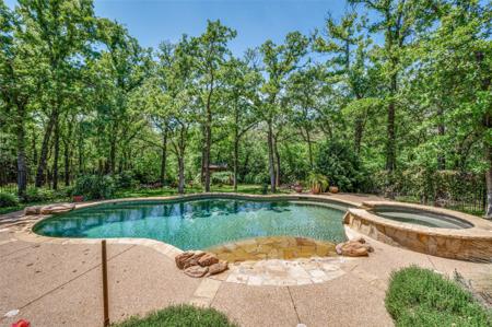 103 Lakehill Court