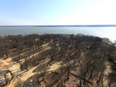 8085 Lakeview Drive