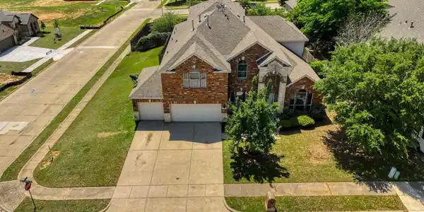 1432 Meadowlakes Drive