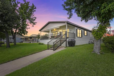 4020 Lands End Court