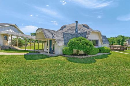 114 E Seminole Drive