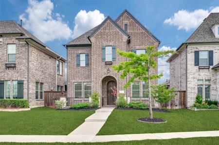 2817 Waverly