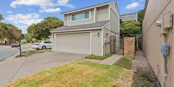 4506 Village Oak Drive