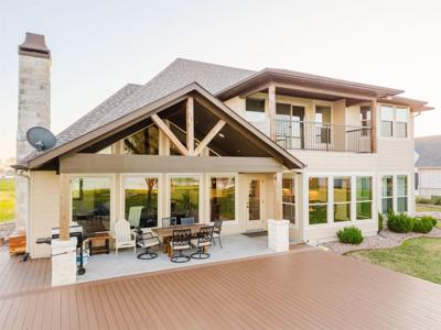 113 Moonlight Point