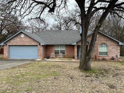 122 Lakeway Lane