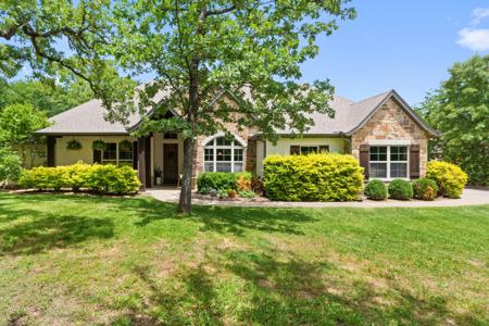 2000 E Oak Shores Drive