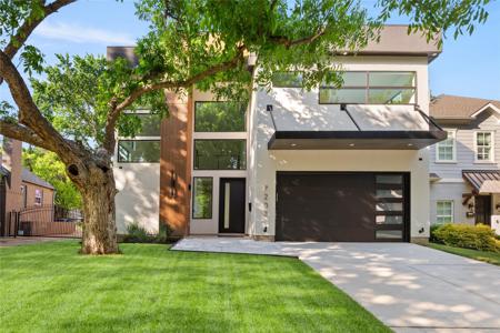 7203 Casa Loma Avenue
