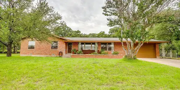 317 Breezy Lane