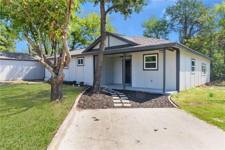 220 Bella Vista Drive