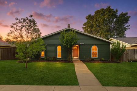 5044 Avery Lane
