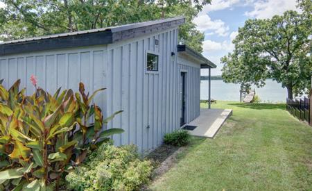 2121 E Lake Drive